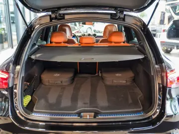 MERCEDES-BENZ GLC 300 e 4M AVANTGARDE Panoramadach DISTRONIC