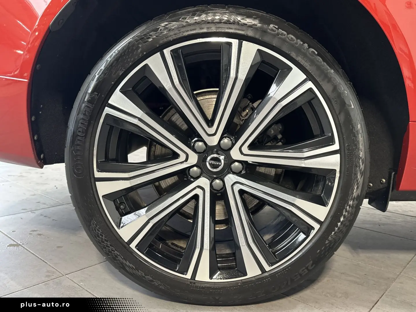 VOLVO XC60 T6 AWD R-Design NAV LED AHK 360  H&K PANO