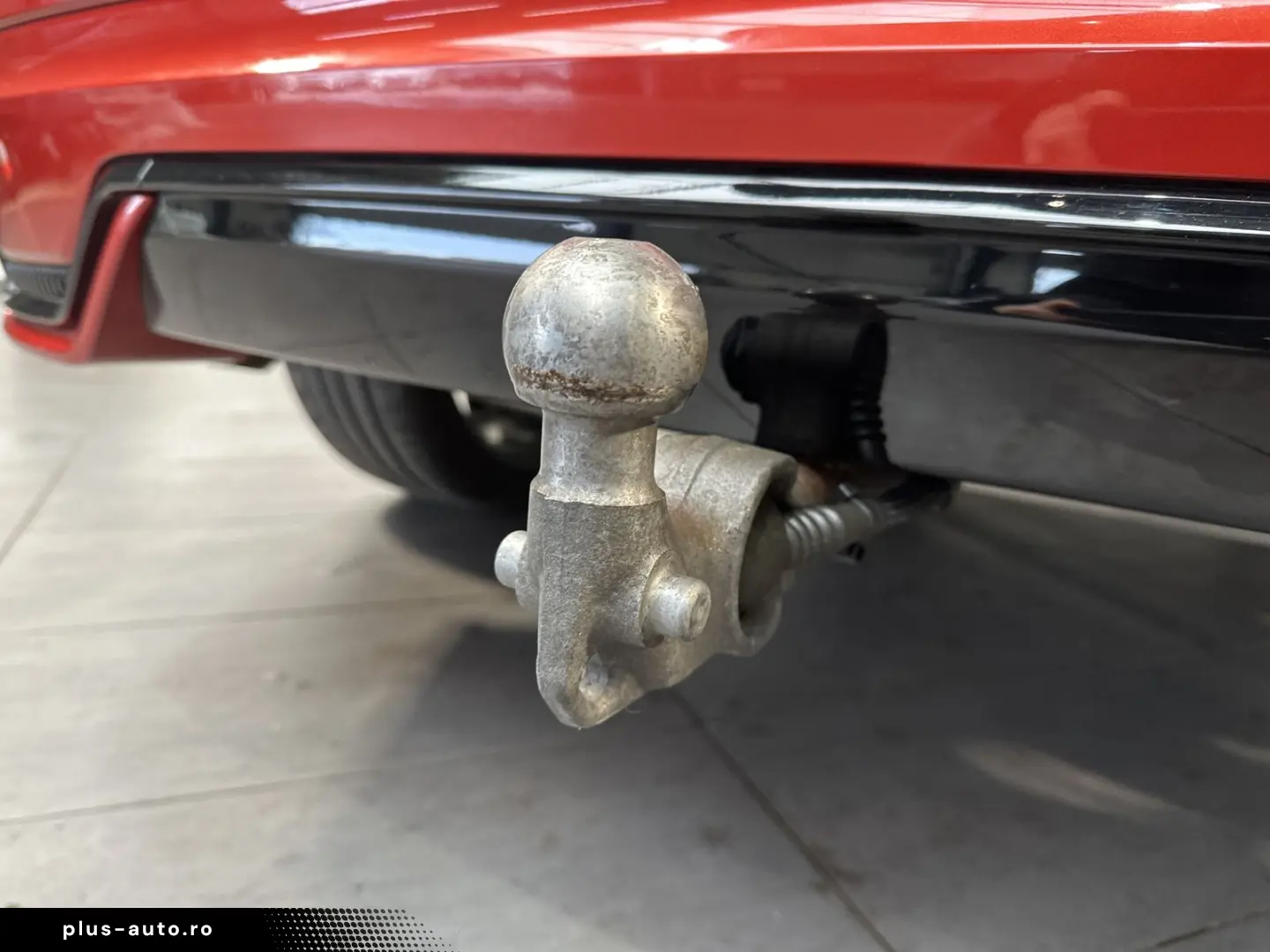 VOLVO XC60 T6 AWD R-Design NAV LED AHK 360  H&K PANO