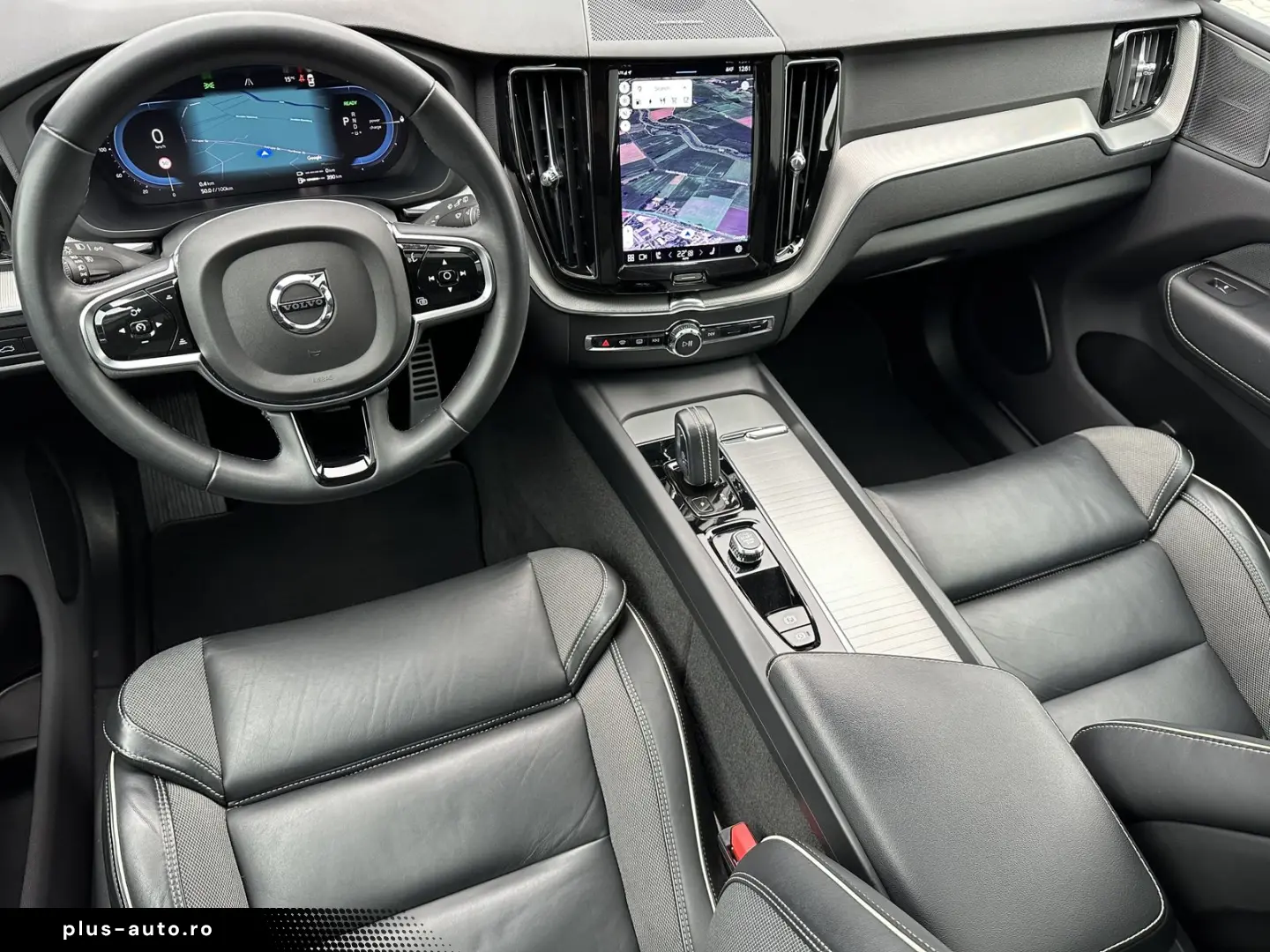 VOLVO XC60 T6 AWD R-Design NAV LED AHK 360  H&K PANO