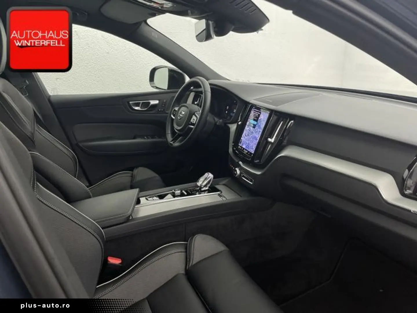 VOLVO XC60 T6 AWD PLUS DARK PANO MEMO 360 H K STANDHZG