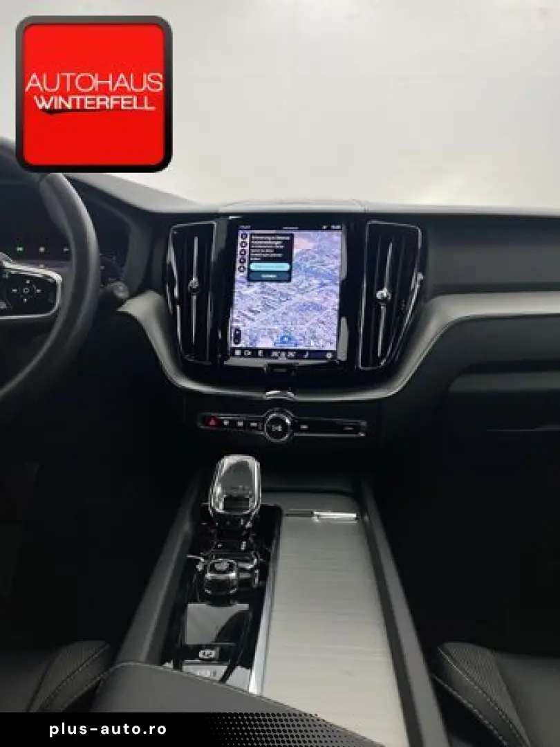 VOLVO XC60 T6 AWD PLUS DARK PANO MEMO 360 H K STANDHZG