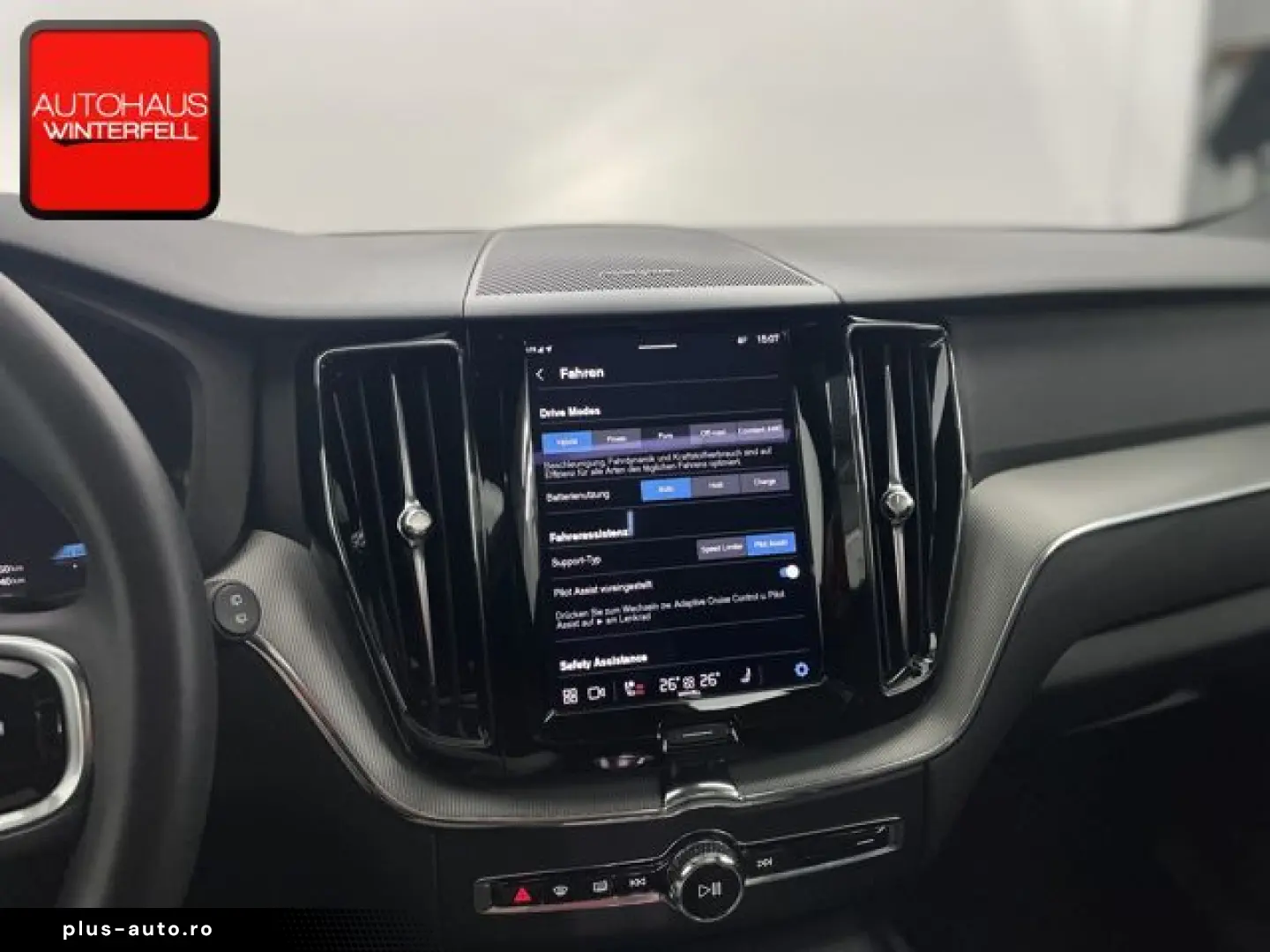 VOLVO XC60 T6 AWD PLUS DARK PANO MEMO 360 H K STANDHZG