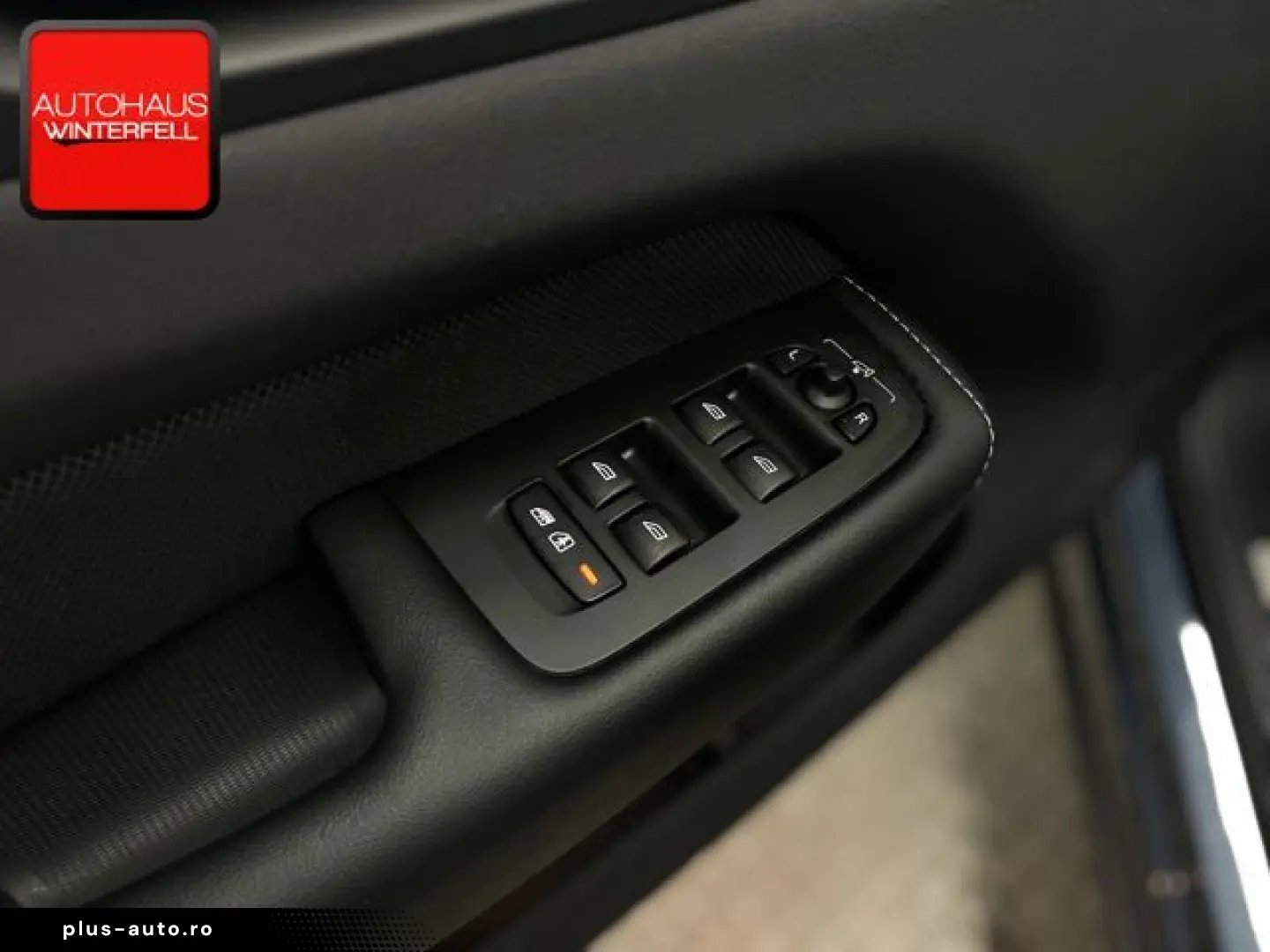 VOLVO XC60 T6 AWD PLUS DARK PANO MEMO 360 H K STANDHZG