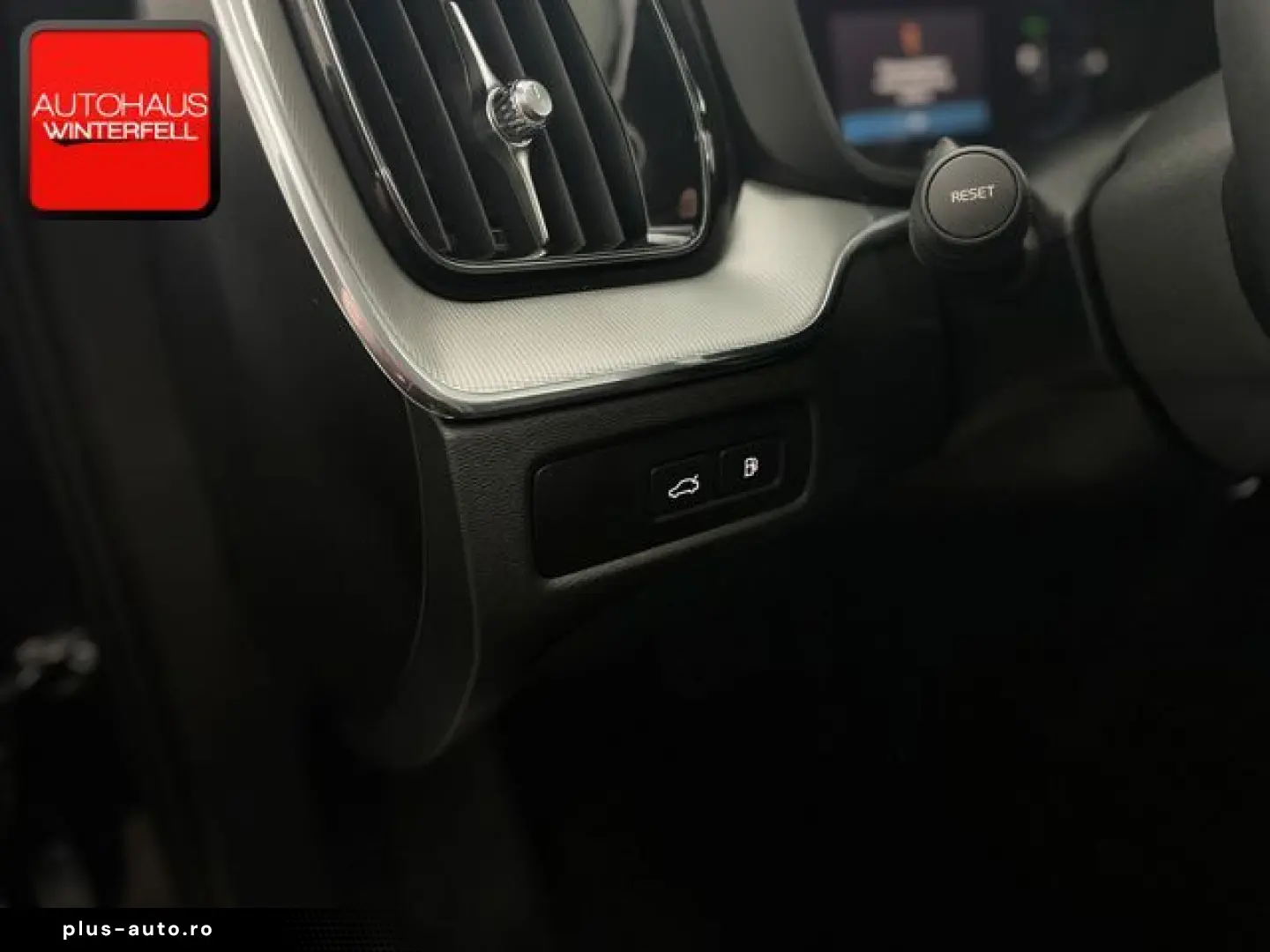 VOLVO XC60 T6 AWD PLUS DARK PANO MEMO 360 H K STANDHZG