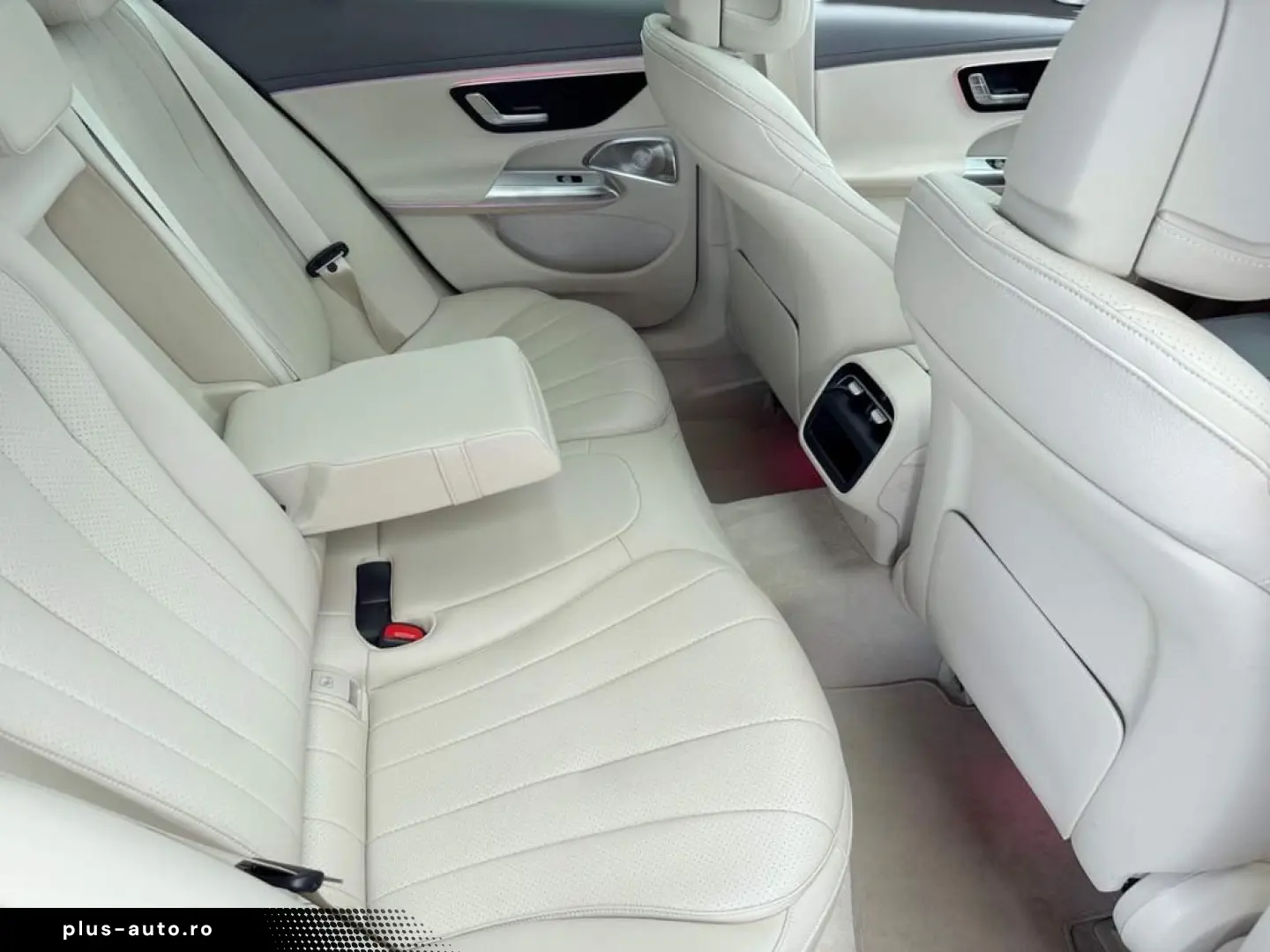 MERCEDES-BENZ E 300 de AVANTG.  Beige Int  AIRMATIC &hellip;