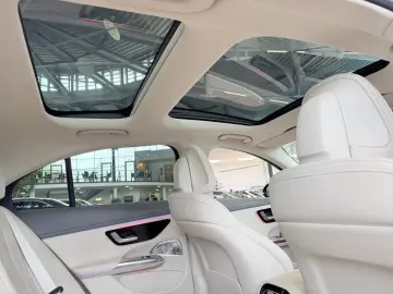 MERCEDES-BENZ E 300 de AVANTG.  Beige Int  AIRMATIC &hellip;