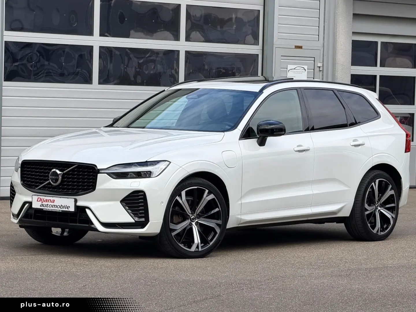 VOLVO XC60 T6 Hybrid Ultimate Dark 1Hd Unfallfrei TOP!