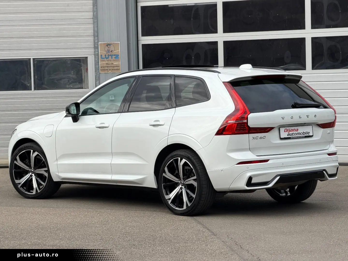 VOLVO XC60 T6 Hybrid Ultimate Dark 1Hd Unfallfrei TOP!