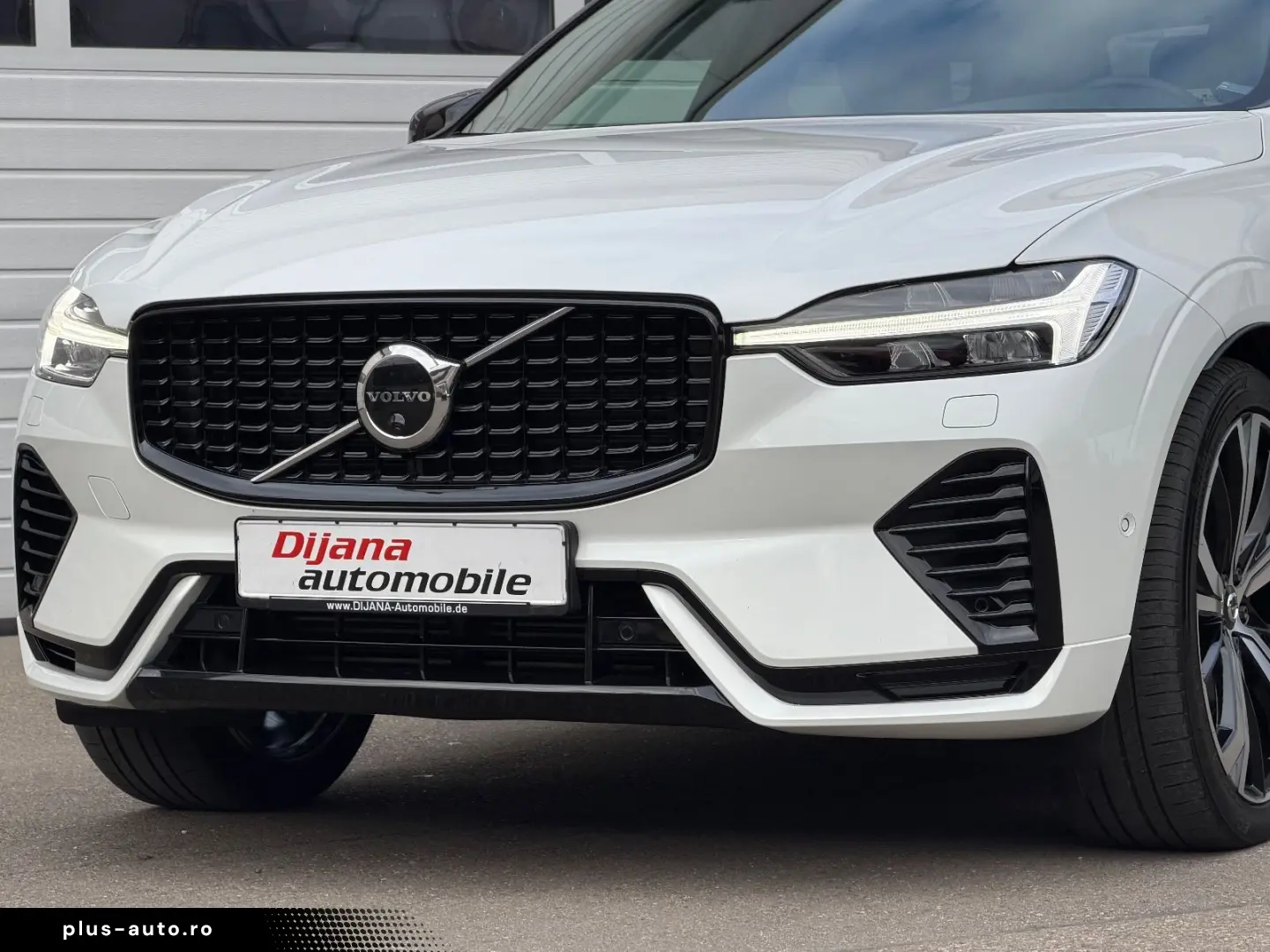 VOLVO XC60 T6 Hybrid Ultimate Dark 1Hd Unfallfrei TOP!