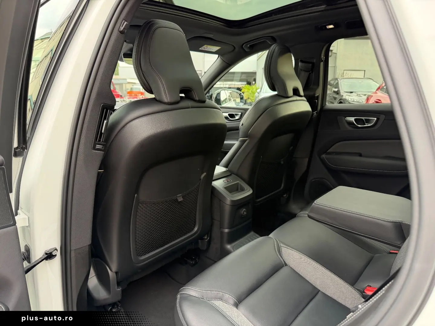 VOLVO XC60 T6 Hybrid Ultimate Dark 1Hd Unfallfrei TOP!