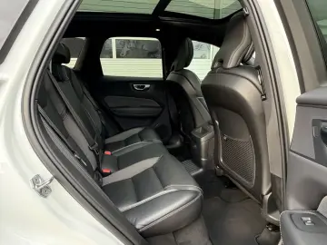 VOLVO XC60 T6 Hybrid Ultimate Dark 1Hd Unfallfrei TOP!