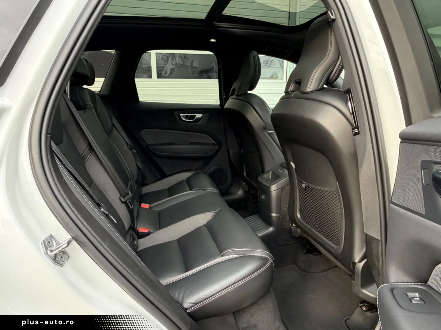 VOLVO XC60 T6 Hybrid Ultimate Dark 1Hd Unfallfrei TOP!