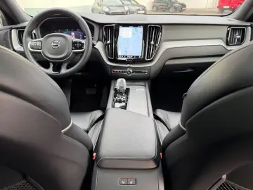 VOLVO XC60 T6 Hybrid Ultimate Dark 1Hd Unfallfrei TOP!