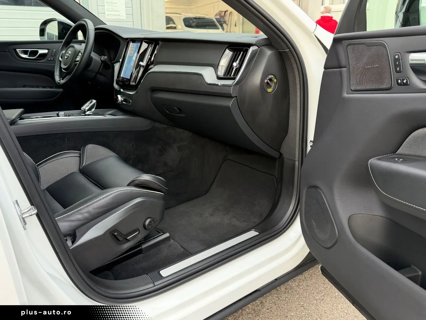 VOLVO XC60 T6 Hybrid Ultimate Dark 1Hd Unfallfrei TOP!