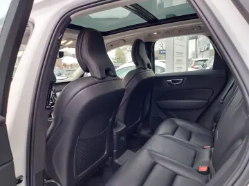 VOLVO XC60 Inscription Expr. ACC  Recharge Plug-In Hyb