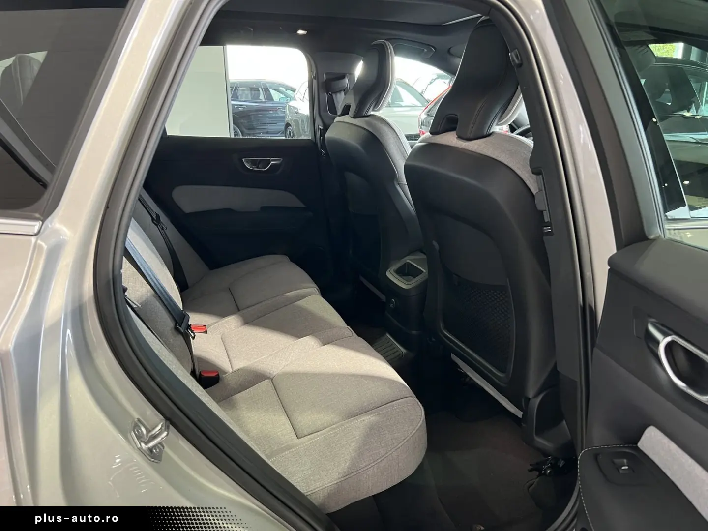 VOLVO XC60 T6 Plus Bright Recharge AWD Tailored Wool