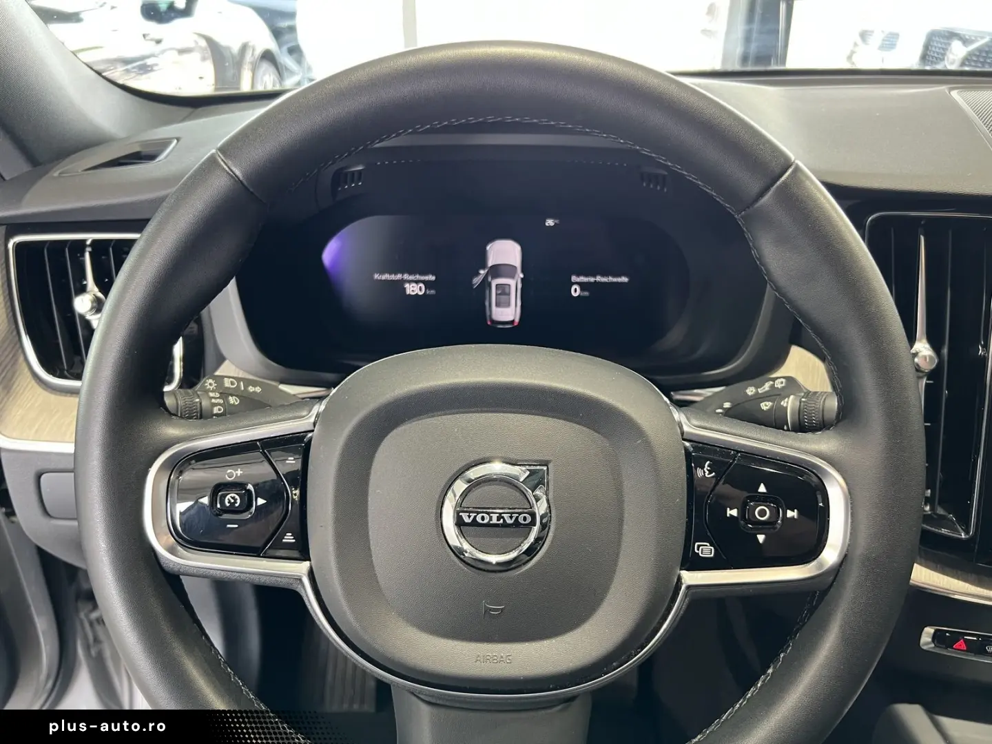 VOLVO XC60 T6 Plus Bright Recharge AWD Tailored Wool