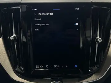 VOLVO XC60 T6 Plus Bright Recharge AWD Tailored Wool