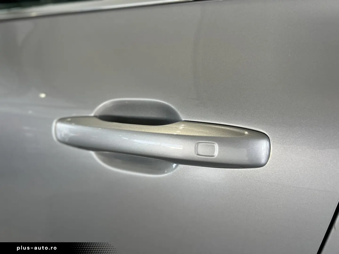 VOLVO XC60 T6 Plus Bright Recharge AWD Tailored Wool