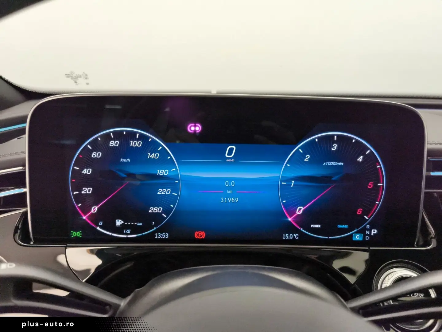 MERCEDES-BENZ E 220 d AMG Prem Plus Pano Distr SuperScreen