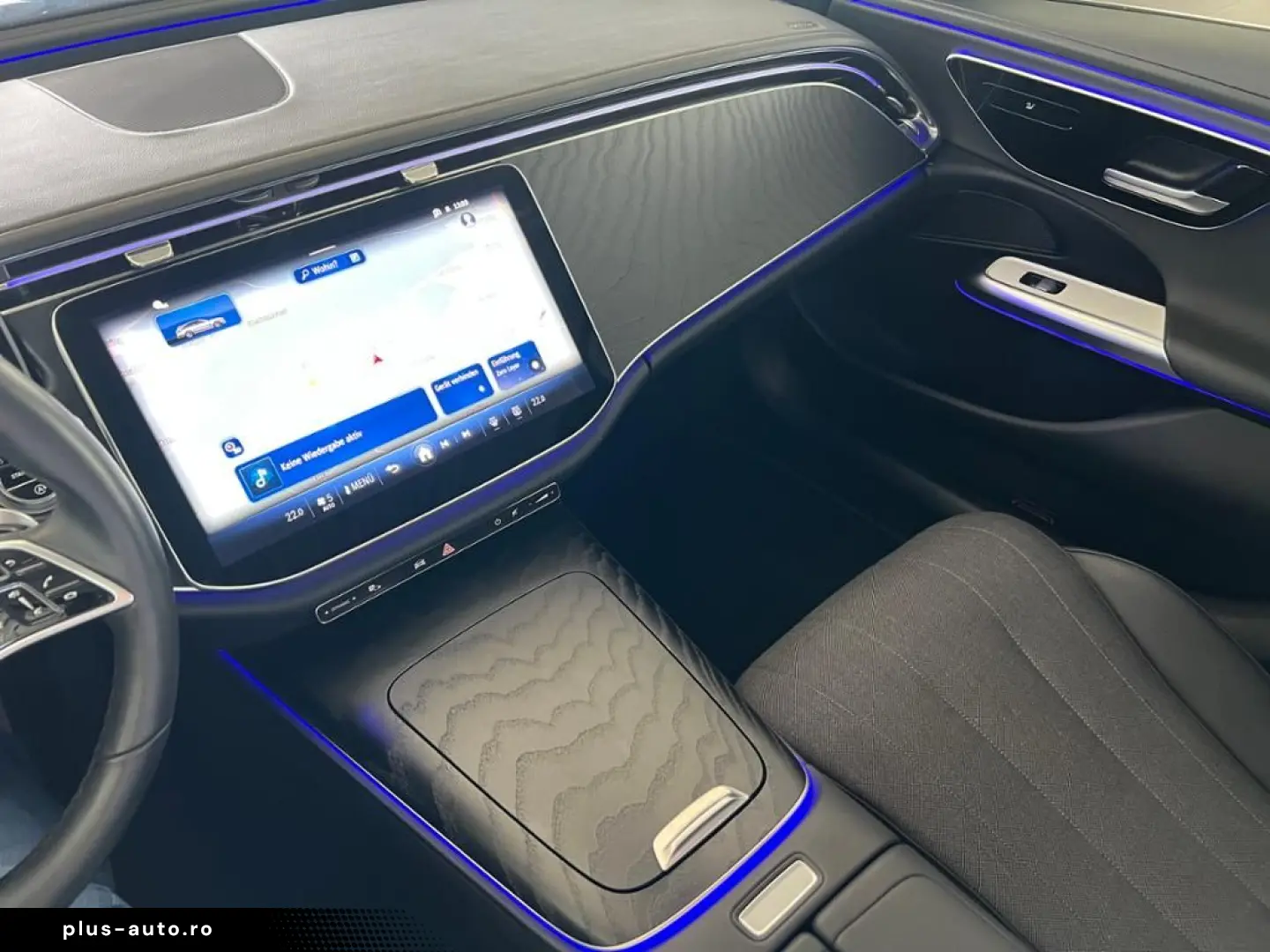 MERCEDES-BENZ E 220 T d Avantgarde Distronic Pano AHK 19Zoll