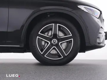 MERCEDES-BENZ GLC 220 d 4M AMG