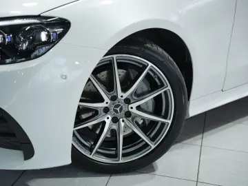 MERCEDES-BENZ E 200 Coupé 4M AMG Line 1H  Pano LUFT &hellip;