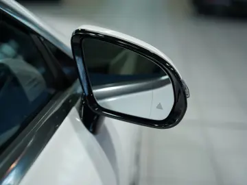 MERCEDES-BENZ E 200 Coupé 4M AMG Line 1H  Pano LUFT &hellip;