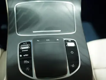 MERCEDES-BENZ E 200 Coupé 4M AMG Line 1H  Pano LUFT &hellip;