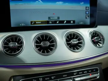 MERCEDES-BENZ E 200 Coupé 4M AMG Line 1H  Pano LUFT &hellip;