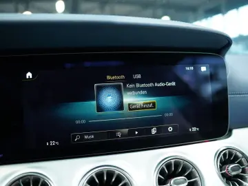 MERCEDES-BENZ E 200 Coupé 4M AMG Line 1H  Pano LUFT &hellip;