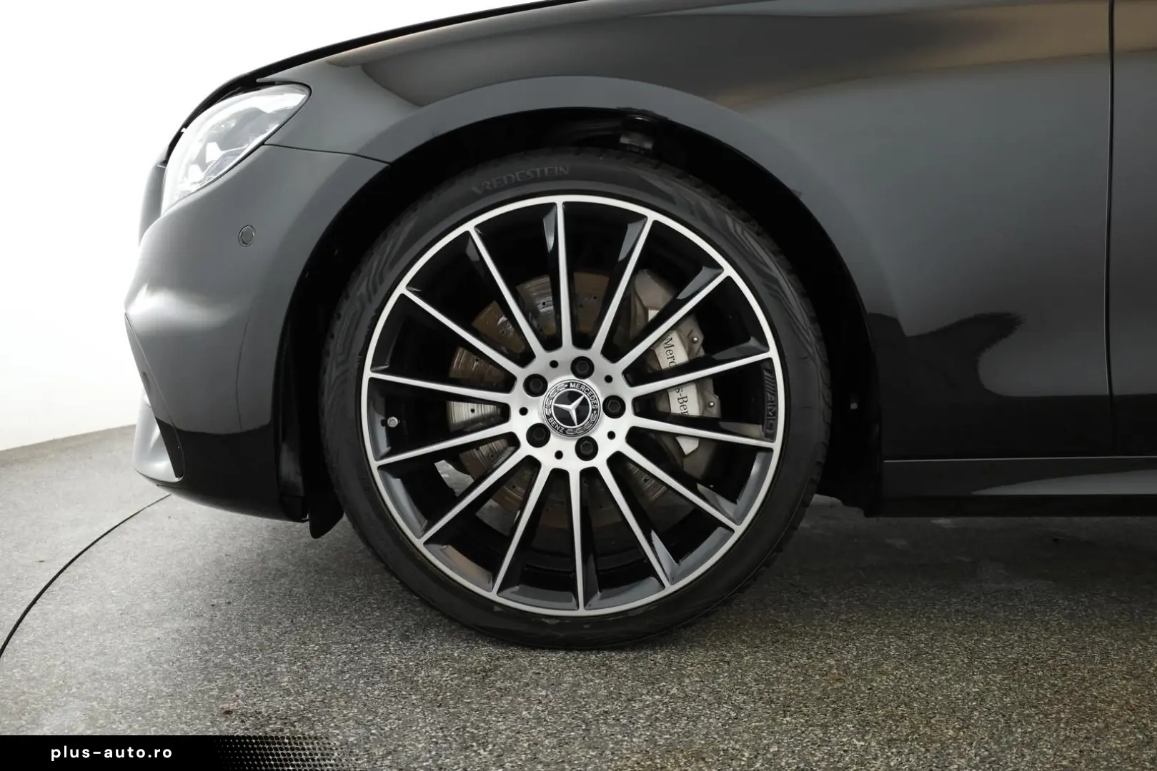 MERCEDES-BENZ E 400 d 4M 9G AMG LED Pano Widescreen &hellip;