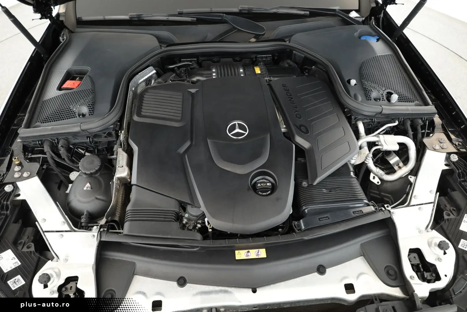 MERCEDES-BENZ E 400 d 4M 9G AMG LED Pano Widescreen &hellip;