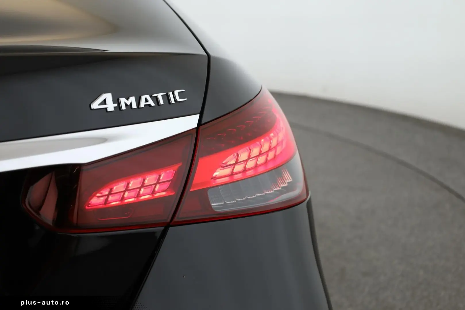 MERCEDES-BENZ E 400 d 4M 9G AMG LED Pano Widescreen &hellip;