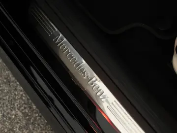 MERCEDES-BENZ E 400 d 4M 9G AMG LED Pano Widescreen &hellip;