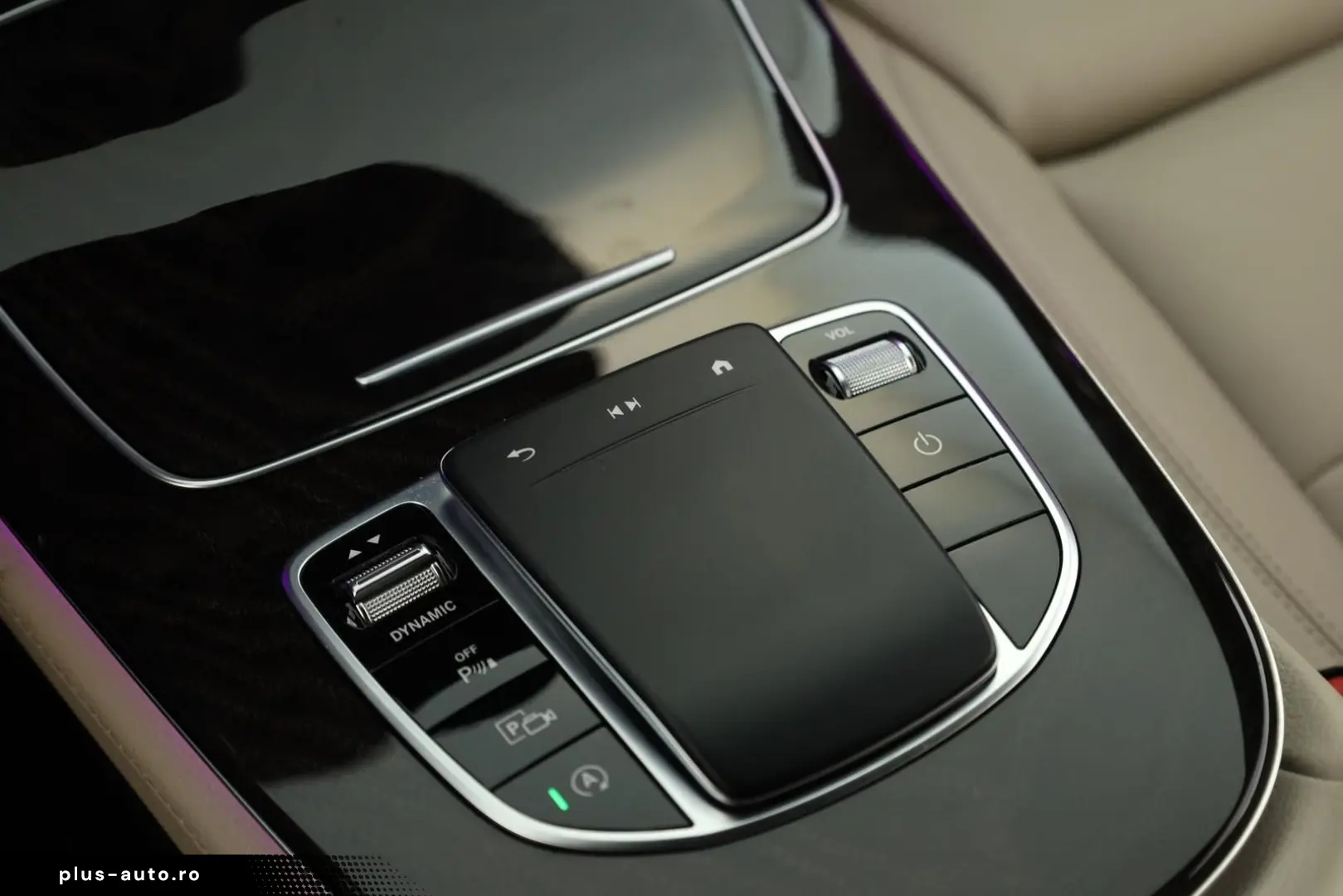 MERCEDES-BENZ E 400 d 4M 9G AMG LED Pano Widescreen &hellip;