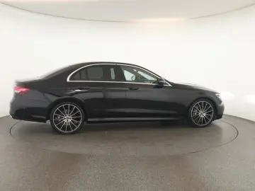 MERCEDES-BENZ E 400 d 4M 9G AMG LED Pano Widescreen &hellip;