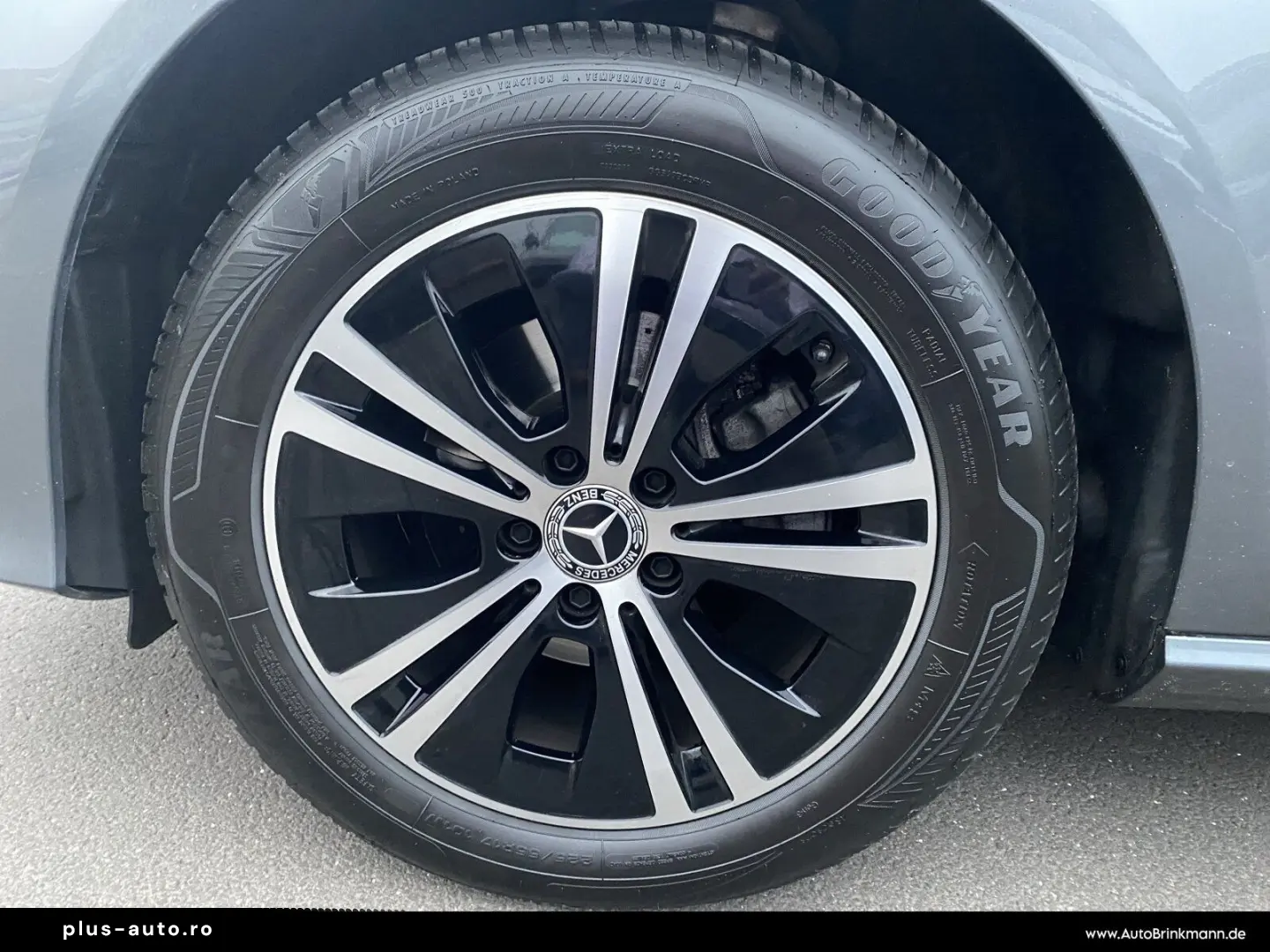 MERCEDES-BENZ E 200 d Limousine AHK KAMERA MBUX LED