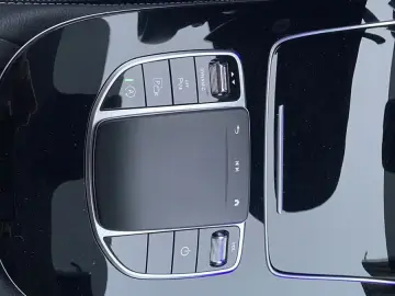 MERCEDES-BENZ E 200 d Limousine AHK KAMERA MBUX LED