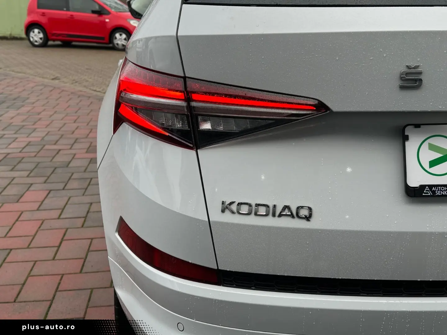 SKODA Kodiaq 2.0 TDI DSG 4x4 L&K STANDH PANO AHK 360