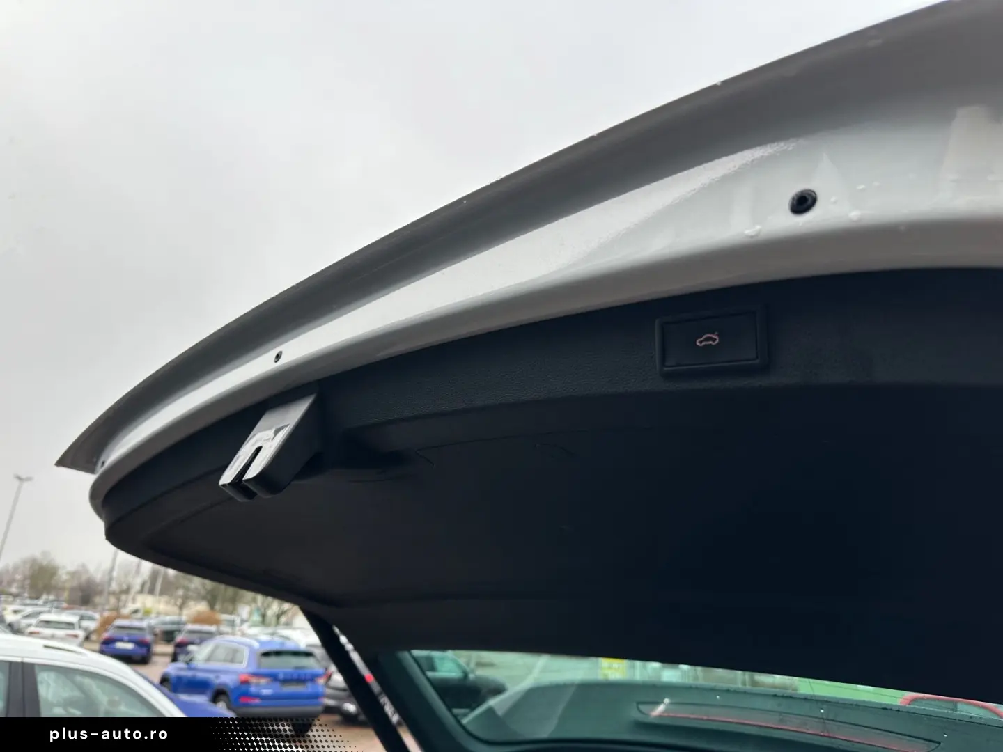 SKODA Kodiaq 2.0 TDI DSG 4x4 L&K STANDH PANO AHK 360