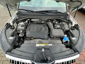SKODA Kodiaq 2.0 TDI DSG 4x4 L&K STANDH PANO AHK 360