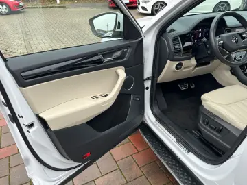 SKODA Kodiaq 2.0 TDI DSG 4x4 L&K STANDH PANO AHK 360