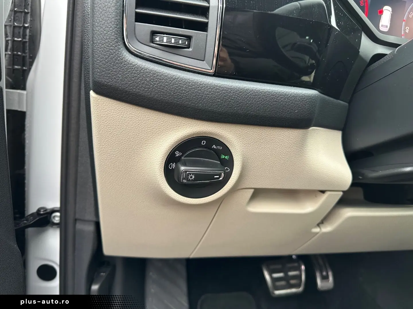 SKODA Kodiaq 2.0 TDI DSG 4x4 L&K STANDH PANO AHK 360