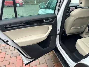 SKODA Kodiaq 2.0 TDI DSG 4x4 L&K STANDH PANO AHK 360
