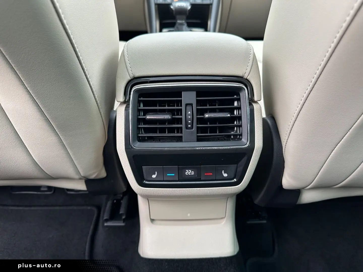 SKODA Kodiaq 2.0 TDI DSG 4x4 L&K STANDH PANO AHK 360