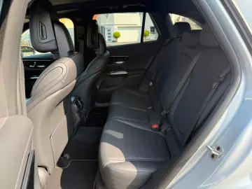 MERCEDES-BENZ GLC 200 4M AMG LINE