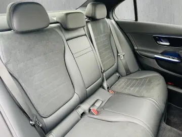 MERCEDES-BENZ C 300 e 9G-Tronic AMG Line Panorama