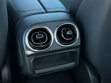 MERCEDES-BENZ C 300d AMG Line PDC KAMERA MBUX  SOFORT